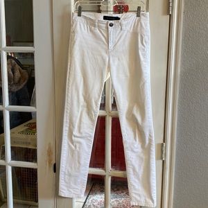 Calvin Klein White Jeans/Leggings, size 6